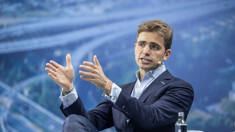 Ualá, da Argentina, atinge valuation de US$ 3,2 bi em nova rodada de investimentos Ualá, da Argentina, atinge valuation de US$ 3,2 bi em nova rodada de investimentos