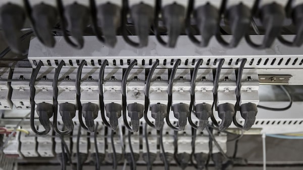 China regresa a la minería de bitcoin pese a la prohibición del gobierno China regresa a la minería de bitcoin pese a la prohibición del gobierno