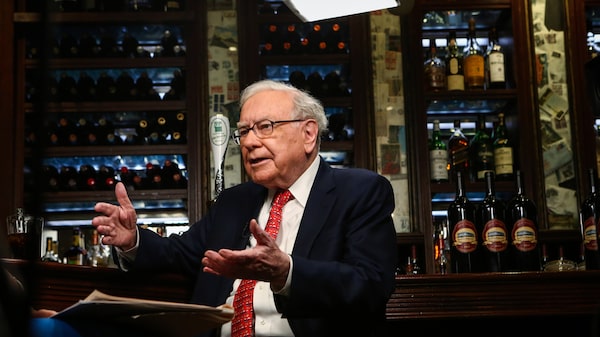 Warren Buffett alerta por fragilidad en la banca y pide a la Fed priorizar estabilidad financiera Warren Buffett alerta por fragilidad en la banca y pide a la Fed priorizar estabilidad financiera