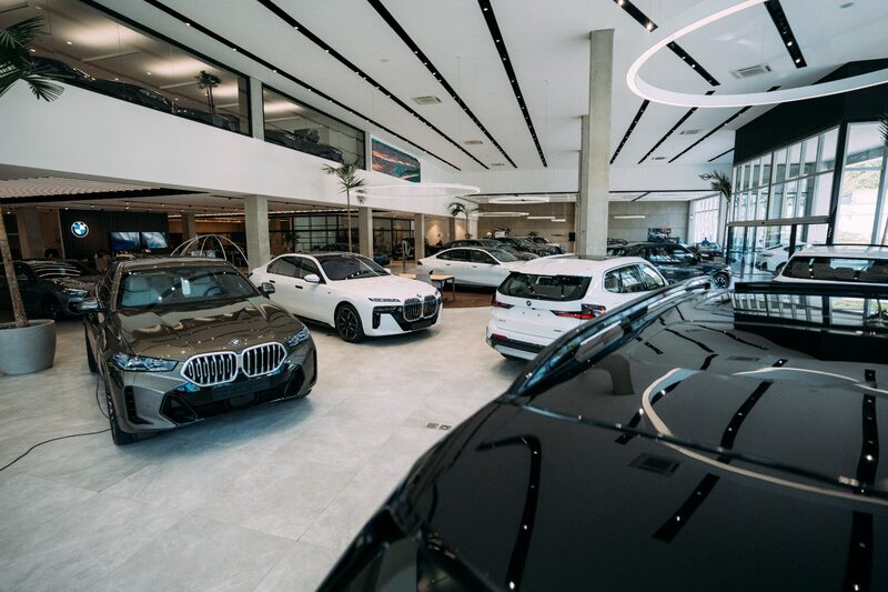 Concessionária da Automob, do grupo Simpar Concessionária da Automob, do grupo Simpar