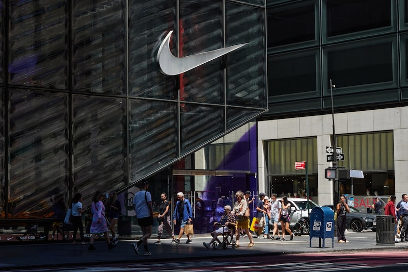 La tienda Nike House of Innovation en la Quinta Avenida de Nueva York. Fotógrafo: Bing Guan/Bloomberg. La tienda Nike House of Innovation en la Quinta Avenida de Nueva York. Fotógrafo: Bing Guan/Bloomberg.