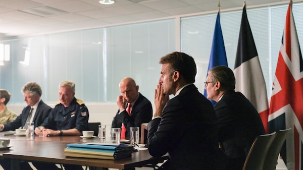 Europa explora su propio paraguas nuclear ante las dudas sobre el compromiso de EE.UU. Europa explora su propio paraguas nuclear ante las dudas sobre el compromiso de EE.UU.