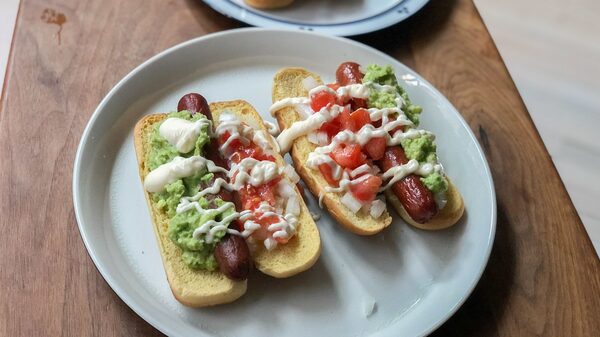Estos hot dogs chilenos son un bienvenido cambio después de acción de gracias Estos hot dogs chilenos son un bienvenido cambio después de acción de gracias