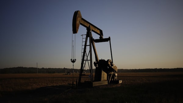 Petróleo Brent cai abaixo de US$ 70 com o receio de excesso de oferta Petróleo Brent cai abaixo de US$ 70 com o receio de excesso de oferta