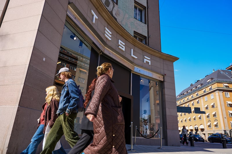 A Tesla Inc. showroom in Stockholm, Sweden, on Thursday, April 16, 2026. The outlook for the largest Nordic nations export-driven economy has darkened in recent weeks. Photographer: Erik Flyg/Bloomberg A Tesla Inc. showroom in Stockholm, Sweden, on Thursday, April 16, 2026. The outlook for the largest Nordic nations export-driven economy has darkened in recent weeks. Photographer: Erik Flyg/Bloomberg
