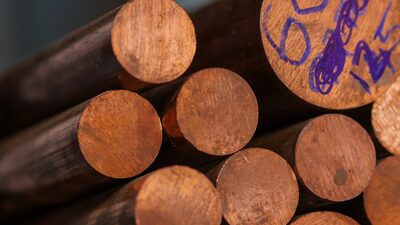 Cobre alcanza récord en Londres por señales de escasez y posibles aranceles en EE.UU. Cobre alcanza récord en Londres por señales de escasez y posibles aranceles en EE.UU.