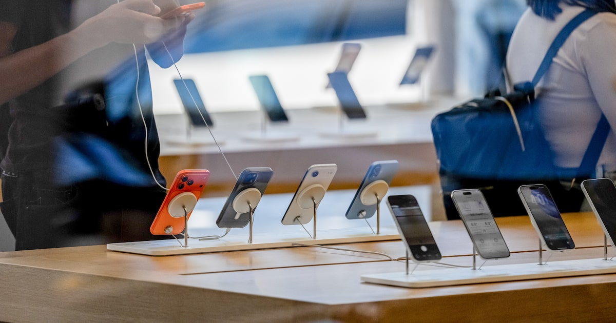 Apple presenta iPhone plegable en 2026: análisis para inversionistas peruanos