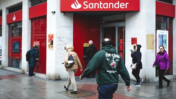 Santander supera las estimaciones de sus beneficios impulsado por los ingresos por créditos Santander supera las estimaciones de sus beneficios impulsado por los ingresos por créditos