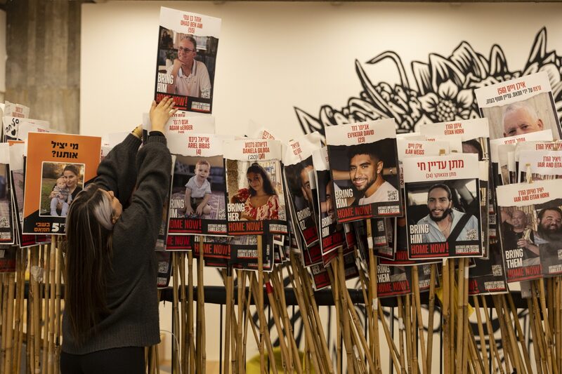 Netanyahu manda enviados a Qatar para conversaciones sobre el alto el fuego en Gaza: Netanyahu manda enviados a Qatar para conversaciones sobre el alto el fuego en Gaza: