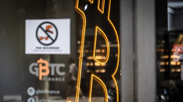 Bitcoin retrocede más de 20% mientras los grandes tenedores se deshacen de sus posiciones Bitcoin retrocede más de 20% mientras los grandes tenedores se deshacen de sus posiciones