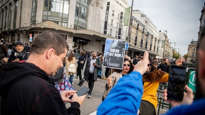 Las ambiciones de Shein sobreviven al revuelo de las protestas minoristas en Francia Las ambiciones de Shein sobreviven al revuelo de las protestas minoristas en Francia