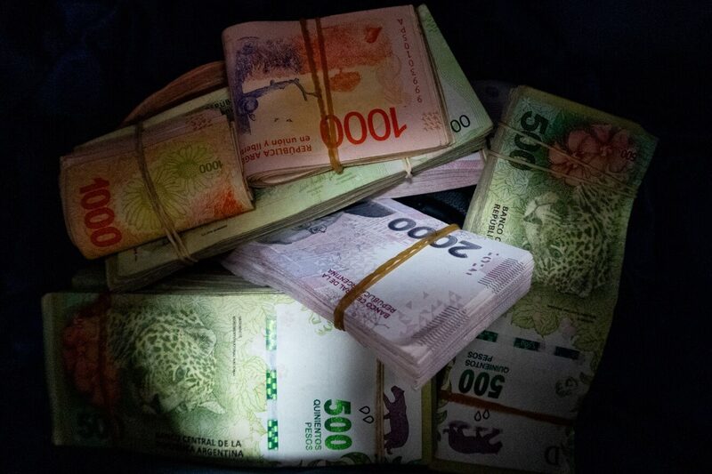 Pesos argentinos. Pesos argentinos.