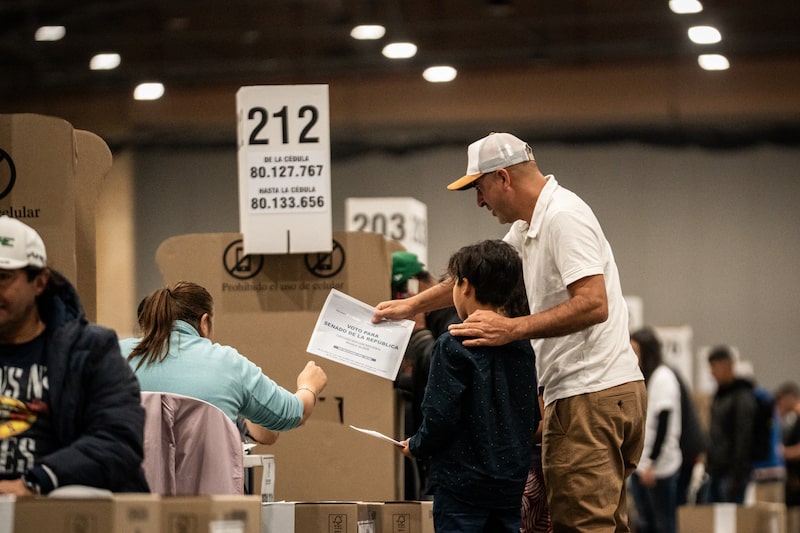 A voter casts a ballot at a polling station during the Colombia parliamentary and primary elections in Bogota, Colombia, on Sunday, March 8, 2026. Colombia's fractured political landscape heads into March 8 congressional elections and inter-party presidential primaries that will shape the political map ahead of a tightly contested presidential race on May 31, with a likely runoff on June 21. Photographer: Nathalia Angarita/Bloomberg A voter casts a ballot at a polling station during the Colombia parliamentary and primary elections in Bogota, Colombia, on Sunday, March 8, 2026. Colombia's fractured political landscape heads into March 8 congressional elections and inter-party presidential primaries that will shape the political map ahead of a tightly contested presidential race on May 31, with a likely runoff on June 21. Photographer: Nathalia Angarita/Bloomberg