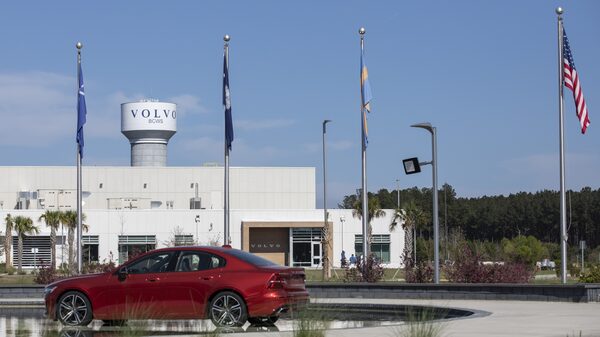 Volvo aumentará produção em fábrica nos EUA após anúncio de tarifas de Trump, diz CEO Volvo aumentará produção em fábrica nos EUA após anúncio de tarifas de Trump, diz CEO