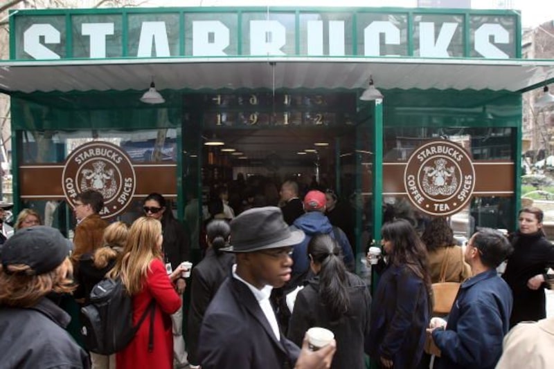 Starbucks cumple 50 años y anima a sus rivales más que nunca Starbucks cumple 50 años y anima a sus rivales más que nunca