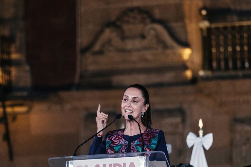 Sheinbaum pide a inversionistas calma tras reunión con comitiva de EE.UU. Sheinbaum pide a inversionistas calma tras reunión con comitiva de EE.UU.