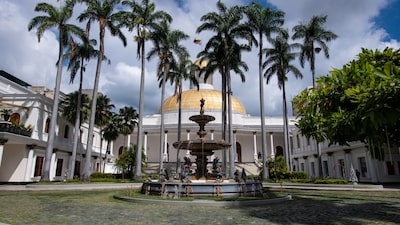 Legisladores venezolanos dan visto bueno inicial a un histórico proyecto de ley de amnistía Legisladores venezolanos dan visto bueno inicial a un histórico proyecto de ley de amnistía