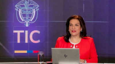 “Estamos más conectados en Colombia, pero no somos suficientemente productivos”: MinTIC “Estamos más conectados en Colombia, pero no somos suficientemente productivos”: MinTIC