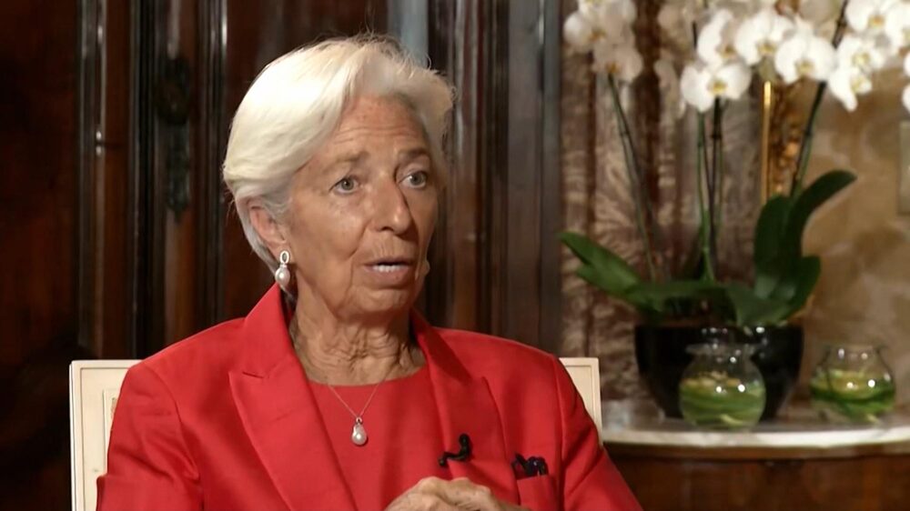 ASSISTA: A presidente do Banco Central Europeu, Christine Lagarde, diz que a orientação futura “certamente será revisada” na sessão do Conselho do BCE de 22 de julhoFonte: Bloomberg ASSISTA: A presidente do Banco Central Europeu, Christine Lagarde, diz que a orientação futura “certamente será revisada” na sessão do Conselho do BCE de 22 de julhoFonte: Bloomberg