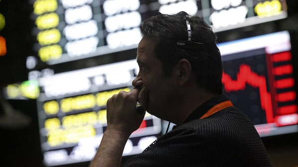 Deuda en pesos: mercado argentino duda del apoyo de privados al Tesoro este martes Deuda en pesos: mercado argentino duda del apoyo de privados al Tesoro este martes