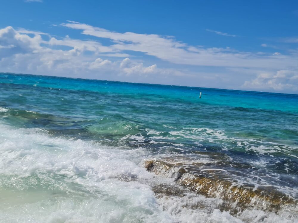 Las aguas cristalinas del mar de San Andrés Las aguas cristalinas del mar de San Andrés