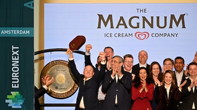 Magnum Ice Cream estreia na bolsa e testa apetite de investidor por ações de consumo Magnum Ice Cream estreia na bolsa e testa apetite de investidor por ações de consumo