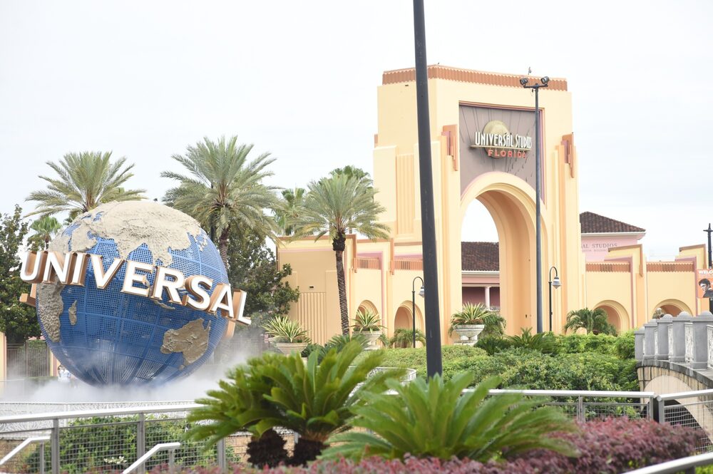 Comcast propietaria de Universal Studios y sus otros parques cerrarán y se prevé una apertura el día viernes a espera del impacto Milton. Comcast propietaria de Universal Studios y sus otros parques cerrarán y se prevé una apertura el día viernes a espera del impacto Milton.