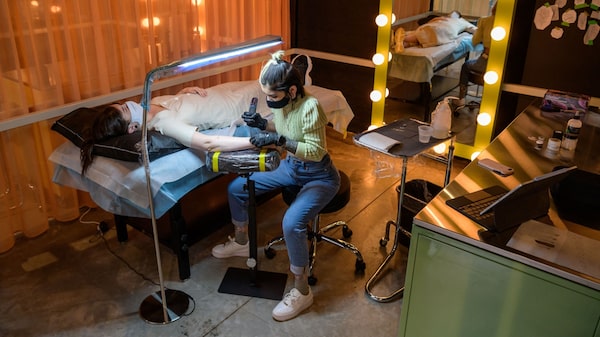 Startup de ‘tatuajes por un año’ en Nueva York recauda US$20 millones Startup de ‘tatuajes por un año’ en Nueva York recauda US$20 millones