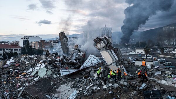 Ya son 4.000 las víctimas mortales de los seísmos en Turquía y Siria Ya son 4.000 las víctimas mortales de los seísmos en Turquía y Siria