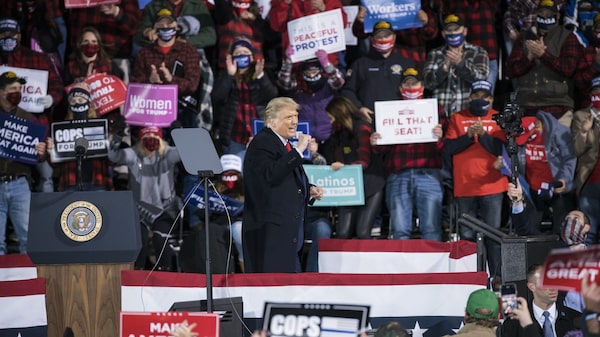 Esfuerzos por sacar a Trump de la papeleta de 2024 hacen temer un caos electoral Esfuerzos por sacar a Trump de la papeleta de 2024 hacen temer un caos electoral