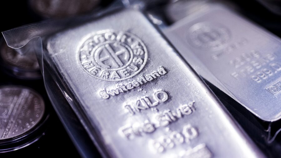 Oro, plata y cobre alcanzan récords con apuestas por recortes de tasas en EE.UU. Oro, plata y cobre alcanzan récords con apuestas por recortes de tasas en EE.UU.