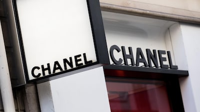 Com US$ 43 bi, dono da Chanel abre family office na Suíça e prepara nova geração Com US$ 43 bi, dono da Chanel abre family office na Suíça e prepara nova geração