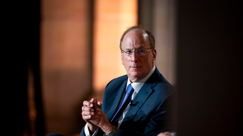 Larry Fink, da BlackRock, se junta a negociações de Trump para reconstruir a Ucrânia Larry Fink, da BlackRock, se junta a negociações de Trump para reconstruir a Ucrânia
