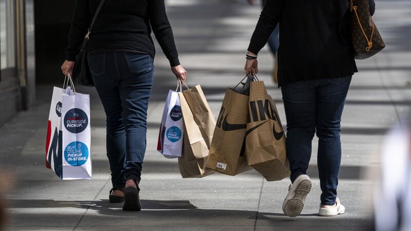 Consumo das famílias perde força nos EUA e eleva o risco de desaceleração Consumo das famílias perde força nos EUA e eleva o risco de desaceleração