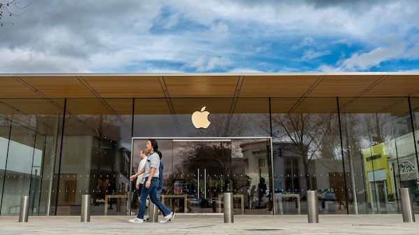 Apple renova temores com tarifas e China e cita custos extras de US$ 900 mi até junho Apple renova temores com tarifas e China e cita custos extras de US$ 900 mi até junho