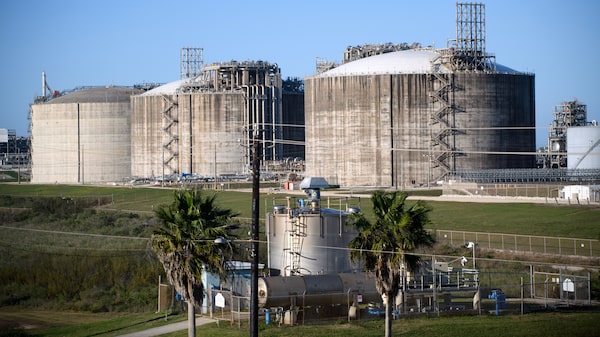 Secretario del Interior de EE.UU. viaja a Venezuela: se espera anuncio de acuerdo petrolero Secretario del Interior de EE.UU. viaja a Venezuela: se espera anuncio de acuerdo petrolero