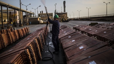 Cobre volta a bater US$ 10.000 e Goldman Sachs alerta para aperto de oferta Cobre volta a bater US$ 10.000 e Goldman Sachs alerta para aperto de oferta