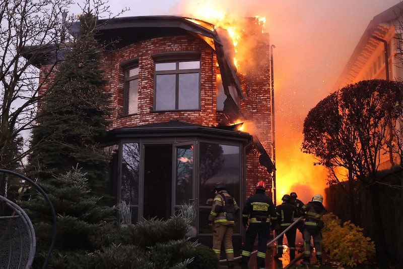 Rusia lanzó un misil balístico intercontinental contra la ciudad ucraniana central de Dnipro, según el mando de la Fuerza Aérea de Ucrania. Rusia lanzó un misil balístico intercontinental contra la ciudad ucraniana central de Dnipro, según el mando de la Fuerza Aérea de Ucrania.