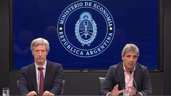 Cobertura prelectoral habría forzado mayor intervención cambiaria del Gobierno argentino Cobertura prelectoral habría forzado mayor intervención cambiaria del Gobierno argentino