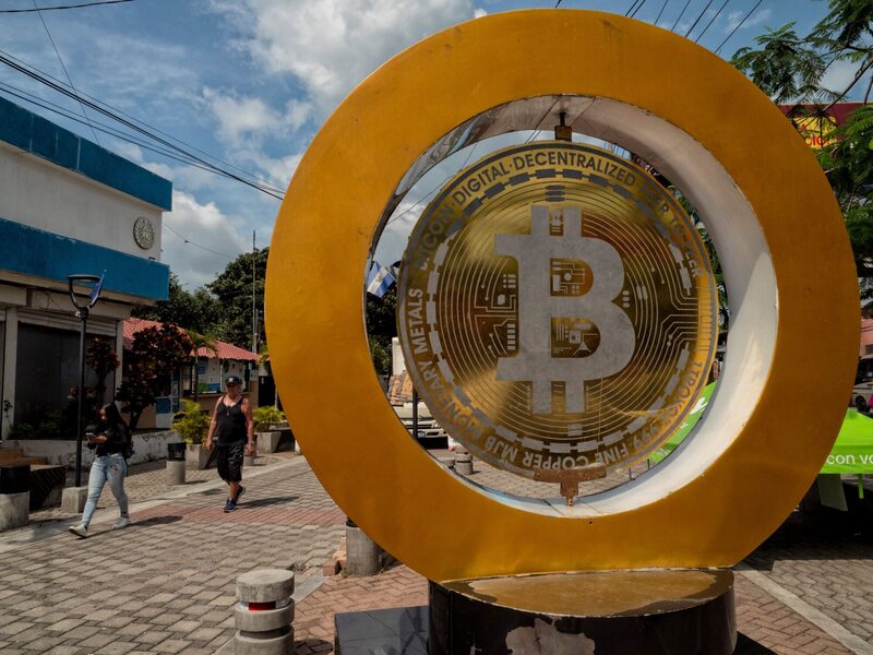El bitcoin subió hasta los US$88.628 el domingo. El bitcoin subió hasta los US$88.628 el domingo.