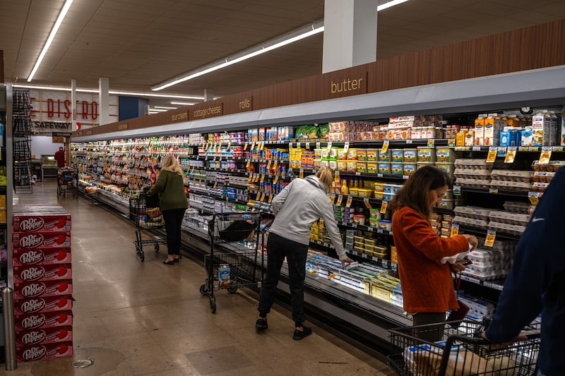 El gobierno federal no podía controlar la rapidez con la que los estados recalculaban las cantidades que los hogares tenían derecho a recibir y procesaban las prestaciones revisadas, dijo el abogado del gobierno. El gobierno federal no podía controlar la rapidez con la que los estados recalculaban las cantidades que los hogares tenían derecho a recibir y procesaban las prestaciones revisadas, dijo el abogado del gobierno.