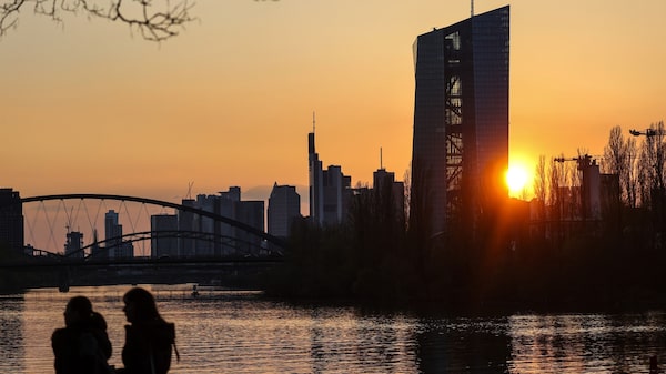 Deutsche Bank vê possibilidade de alta de meio ponto de juros pelo BCE Deutsche Bank vê possibilidade de alta de meio ponto de juros pelo BCE