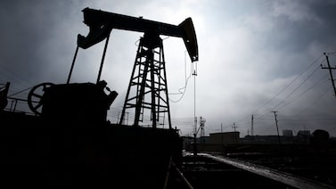 Ibovespa cai pressionado por recuo do petróleo; Braskem chega a afundar quase 10% Ibovespa cai pressionado por recuo do petróleo; Braskem chega a afundar quase 10%
