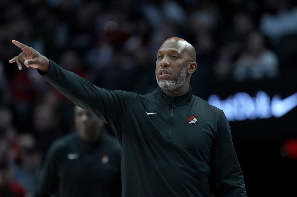 Entrenador jefe de los Portland Trail Blazers Chauncey Billups. Fotógrafo: Soobum Im/Getty Images Entrenador jefe de los Portland Trail Blazers Chauncey Billups. Fotógrafo: Soobum Im/Getty Images