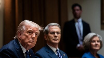 Bonos y acciones de Argentina volaron en Wall Street tras respaldo de Bessent a Milei y Caputo Bonos y acciones de Argentina volaron en Wall Street tras respaldo de Bessent a Milei y Caputo