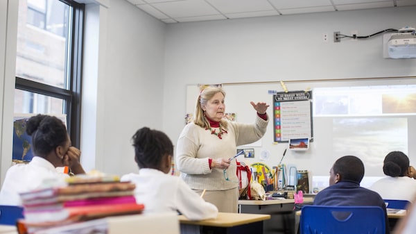 Más matemáticas, no menos, llevarán a los estudiantes al éxito Más matemáticas, no menos, llevarán a los estudiantes al éxito