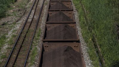 Minério cai abaixo de US$ 120 com menor produção de aço na China Minério cai abaixo de US$ 120 com menor produção de aço na China