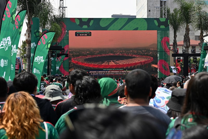 Aficionados presencian el partido inaugural durante una fiesta para ver el Mundial de 2026 en Tijuana, México, el jueves 11 de junio de 2026. México recibe a Sudáfrica para el partido inaugural del Mundial el jueves en el histórico Estadio Azteca en la Ciudad de México. Fotógrafo: Carlos Moreno/Bloomberg Aficionados presencian el partido inaugural durante una fiesta para ver el Mundial de 2026 en Tijuana, México, el jueves 11 de junio de 2026. México recibe a Sudáfrica para el partido inaugural del Mundial el jueves en el histórico Estadio Azteca en la Ciudad de México. Fotógrafo: Carlos Moreno/Bloomberg