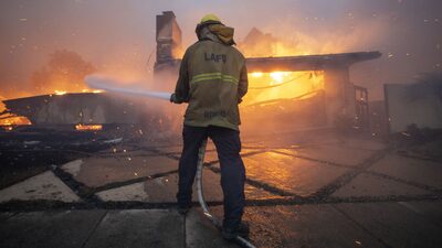 Incendios en Los Ángeles superarán US$50.000 millones en daños, advierte AccuWeather Incendios en Los Ángeles superarán US$50.000 millones en daños, advierte AccuWeather