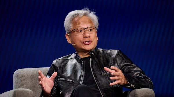 La chaqueta de Jensen Huang, CEO de Nvidia, sale a subasta: este es el precio que alcanza La chaqueta de Jensen Huang, CEO de Nvidia, sale a subasta: este es el precio que alcanza